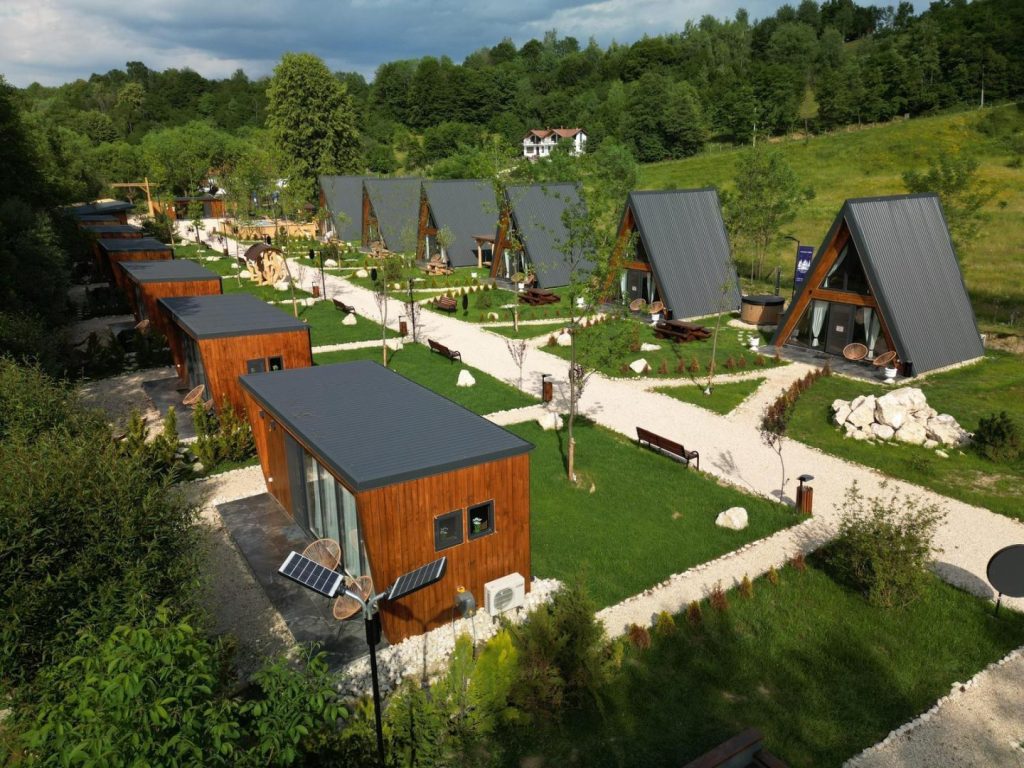 Corporate Retreats premium în România: experiența completă by Eduard Petrescu și Sorin Pastramă